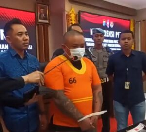 Bentrokan Bitung