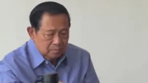 SBY makan mie