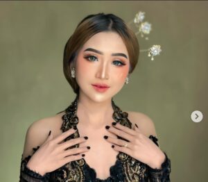 Venny Alberti Bercerai