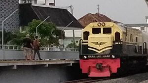 KA BANDUNG RAYA