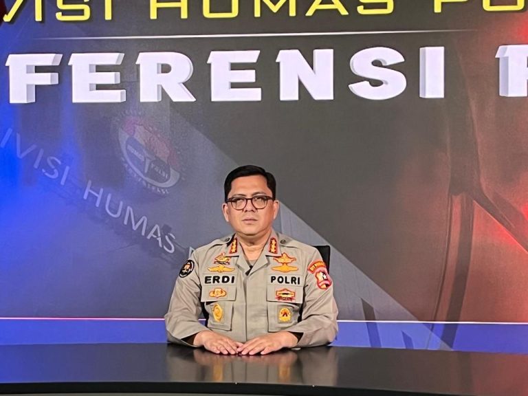 Bareskrim Polri Analisa Laporan Roy Suryo