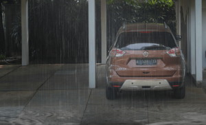 Knalpot mobil kemasukan air