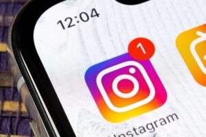 Membaca DM Instagram