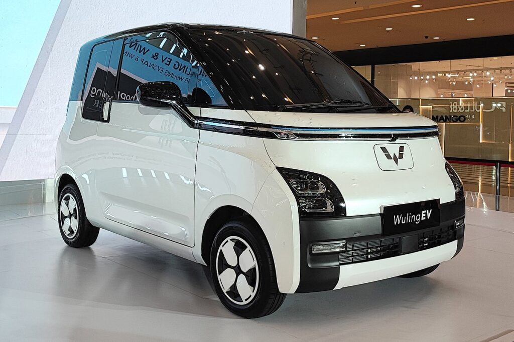 biaya servis mobil listrik