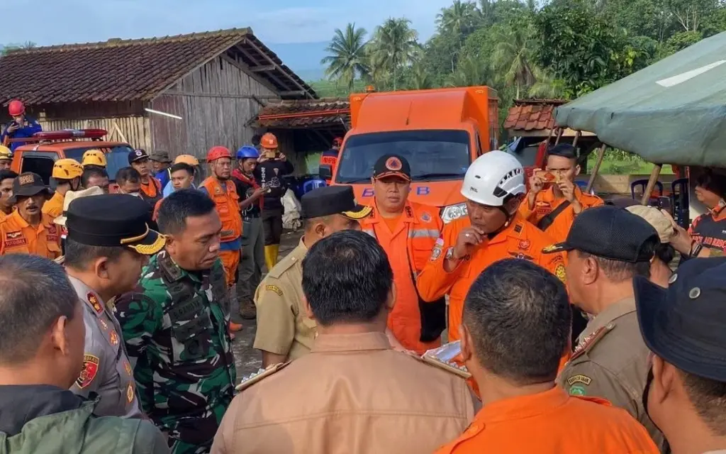 korban longsor subang basarnas