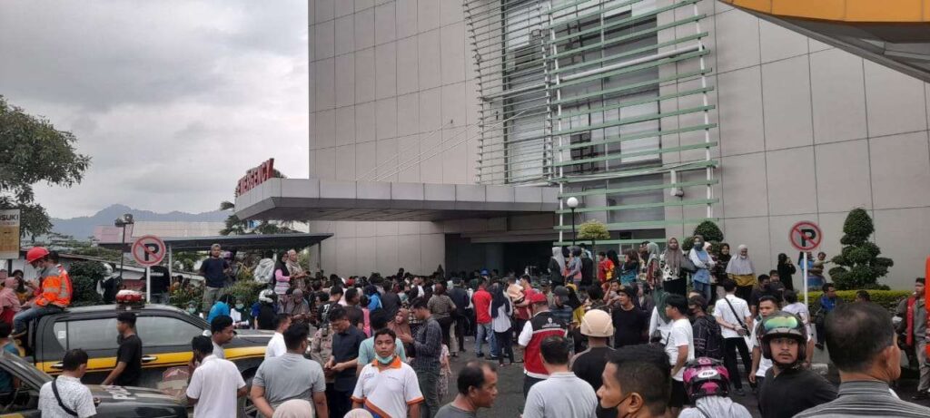 Ledakan di RS Semen Padang