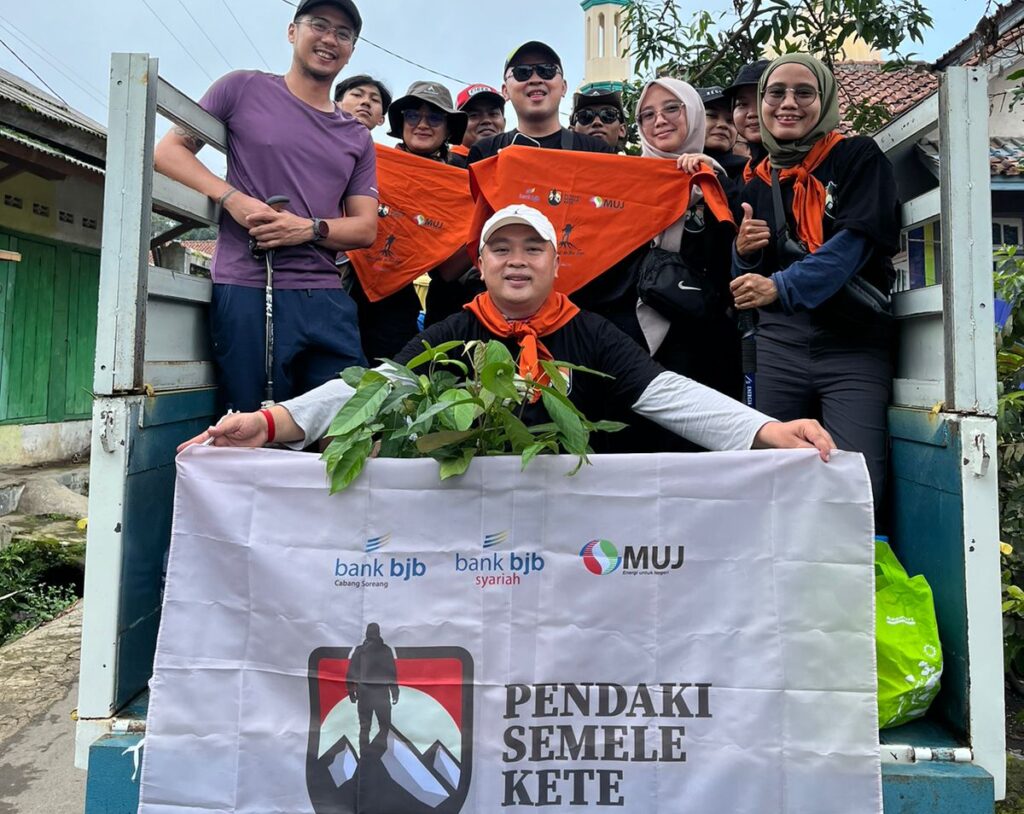pendaki semelekete gunung ciremai