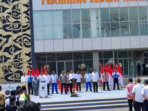 Jokowi Resmikan Dua Revitalisasi Terminal Bus Jabar
