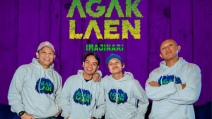 Film Agak Laen