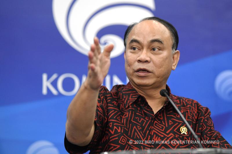 menkominfo budi arie T judi online