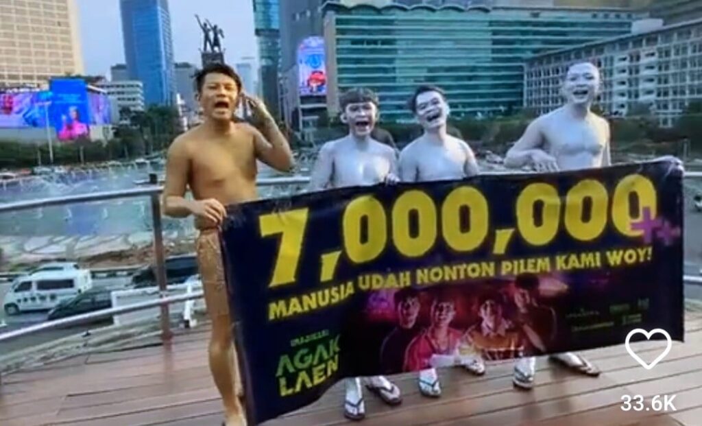 film Agak Laen