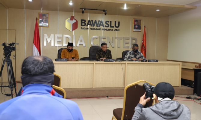 gaji petugas Bawaslu