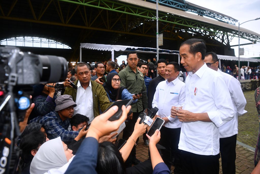 jokowi resmikan tol