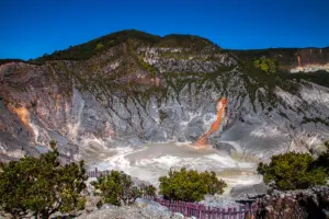 Aktivita Gunung Tangkuban Perahu Alami Peningkatan