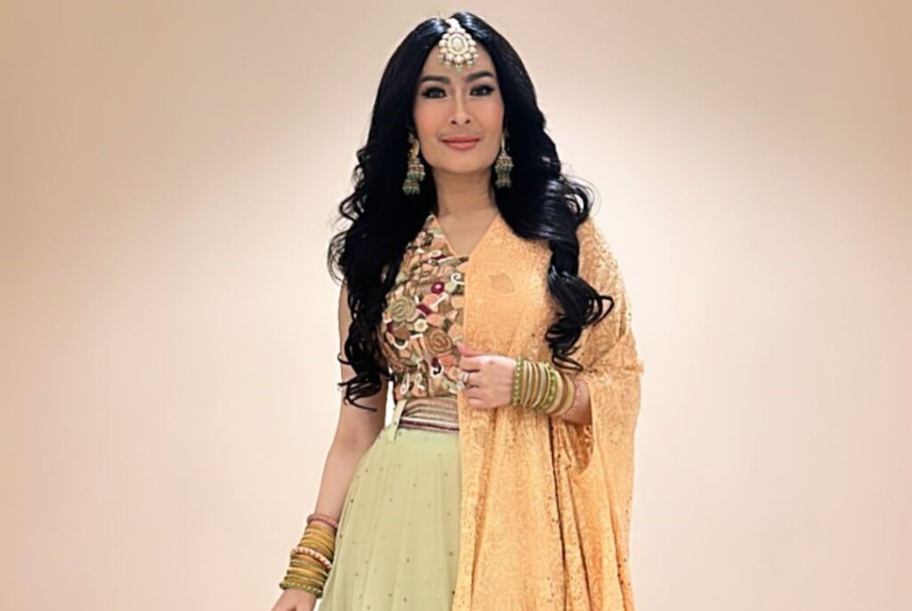 Iis Dahlia Belanja