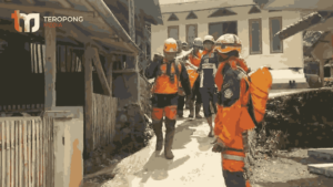 Penemuan Tiga Korban Longsor oleh Tim SAR di Kabupaten Bandung Barat