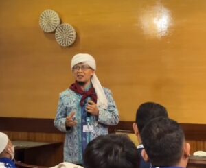 Aa Gym Tergur Anak Muda Masih Nongkrong Hingga Larut di Minimarket Disekitar DT