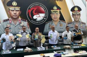 Bea Cukai dan Polri Gagalkan Peredaran Kokain Cair