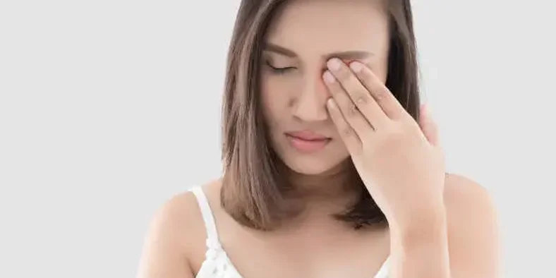 Mitos Atau Fakta Mata Kedutan