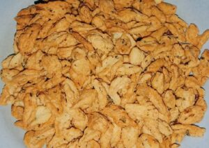 kue bawang gunting