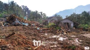 longsor kampung gintung bandung barat