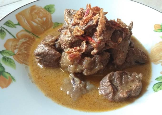 rendang daging sapi
