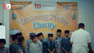 Teropong Media Charity, Salurkan Santunan Kepada Puluhan Anak Yatim dan Dhuafa 1