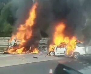 Kecelakaan di Jalur Contraflow Tol Jakarta-Cikampek KM 58
