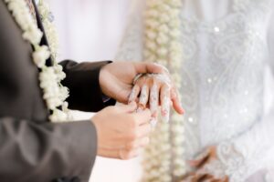 hukum kawin kontrak