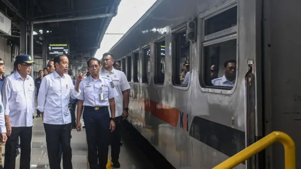 Jokowi Minta Para Menteri Kawal Mudik Lebaran
