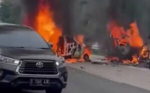 penyebab kecelakaan tol cikampek KM 58 KNKT