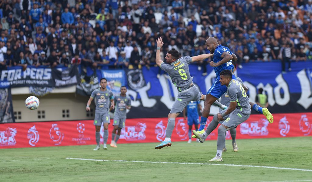 Persib Bungkam Pesibaya