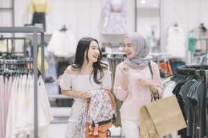 tradisi beli baju Lebaran