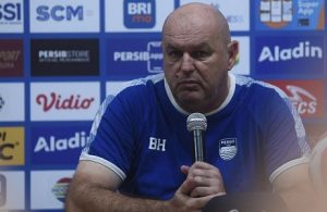 Punya Dua Laga Kandang Jadi Keuntungan Persib, Bojan Hodak: Stadion Dipastikan Penuh