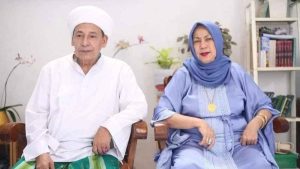 Istri Habib Luthfi