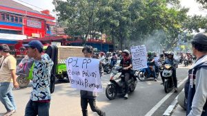 KPJ Geruduk Gedung DPRD Kota Bandung