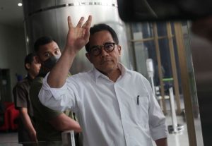 KPK Geledah Ruang Sekjen DPR RI