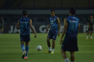 Persib Boyong Semua Pemain Ke Markas Madura United
