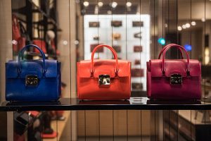 enzy storia tas