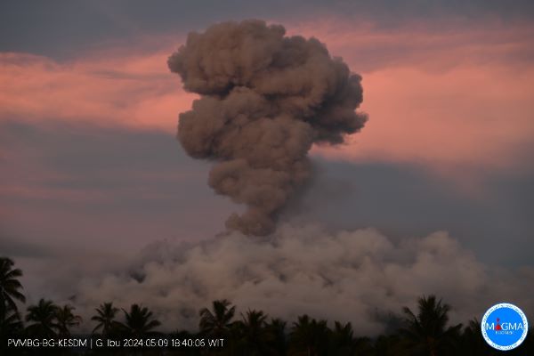 Terjadi erupsi G. Ibu di Maluku Utara pada tanggal 09 Mei 2024 pukul 18:35 WIT