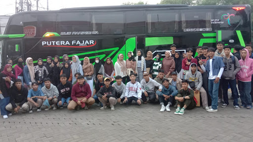 kecelakaan bus di Ciater