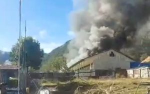KKB Bakar SDN Inpres Pogapa Papua