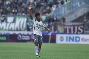 Robi Darwis Kembali ke PERSIB