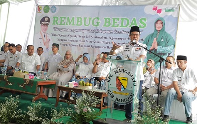 Bupati Bandung Dadang Supriatna Bangun GOR dengan uang APBDes