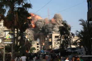 israel gempur gaza