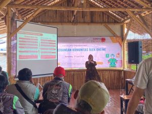 OJK Jabar Beberkan Perbedaan Pinjol