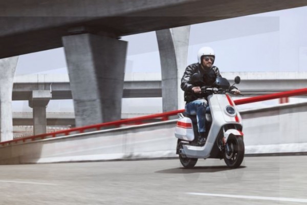 motor listrik jarak tempuh jauh