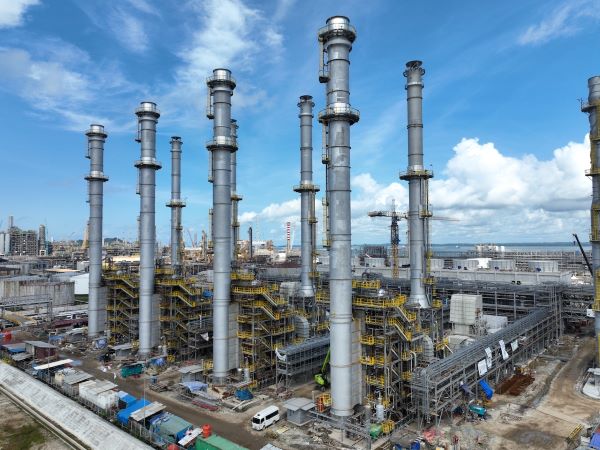 Harga Minyak Jatuh ke Level Terendah dalam 4 Tahun