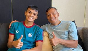 Rachmat Irianto Tetap Tegar