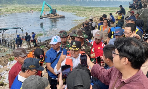 jaring sampah hulu sungai citarum,BBWS Sungai Citarum, Pemprov Jabar